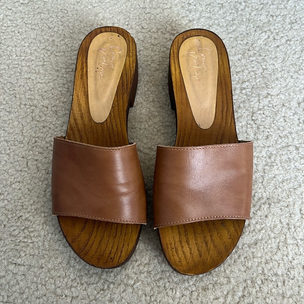 Crown Vintage Wooden Heeled Summer Slide Sandals Size 8